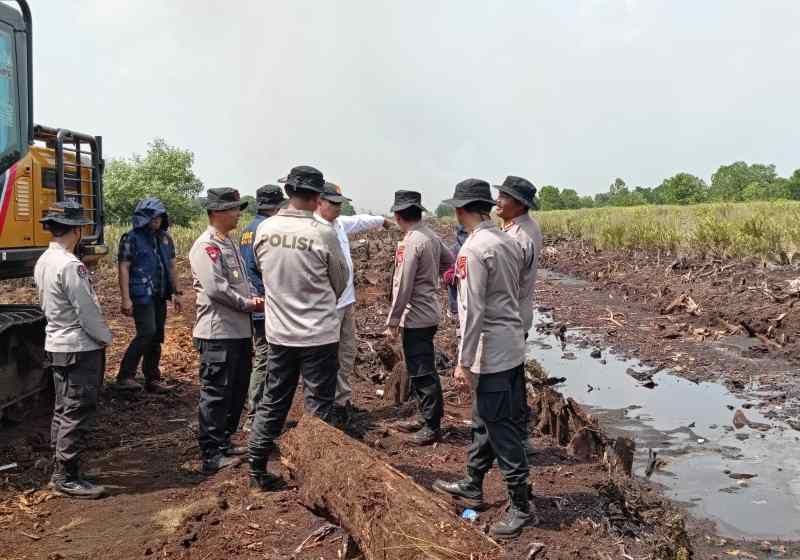 Header Kebakaran Lahan di Tumbang Nusa Terkendali, Polda Kalteng Bangun Kanal Medson 