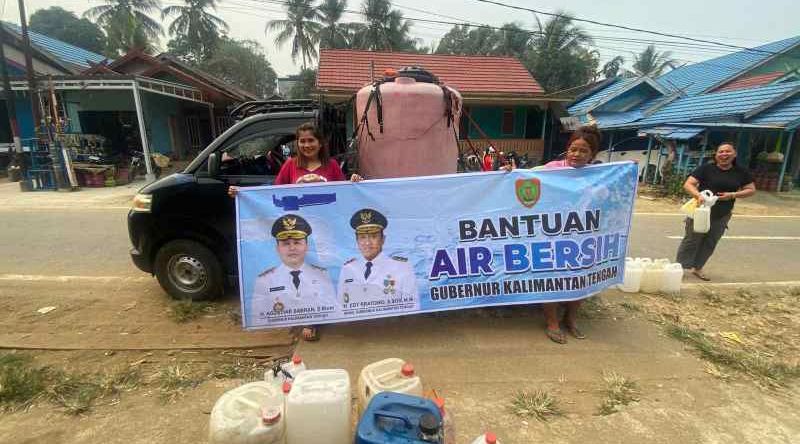 Atasi Dampak Kemarau, Pemprov Kalteng Salurkan 158 Ribu Liter Air Bersih ke 9 Daerah