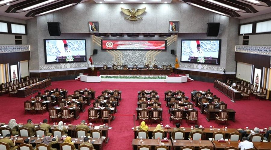 Header Tahun 2025, Pemprov Kalteng Mengusulkan 12 Raperda Untuk Dibahas di DPRD Kalteng