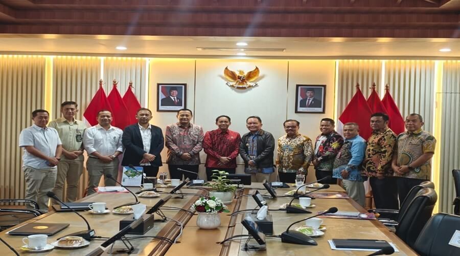 Header Gubernur Kalteng Temui Menhut RI Bahas Optimalisasi DBH-DR