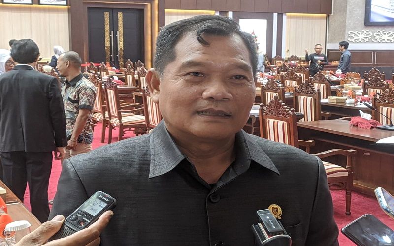Header DPRD Minta Pemprov Kalteng Tak Abaikan Kerusakan Jalan Poros Samuda
