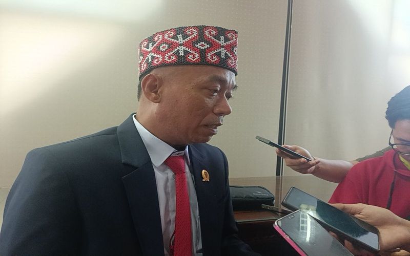 Header DPRD Kalteng Bahas Penghentian Tambang dengan Kementerian ESDM