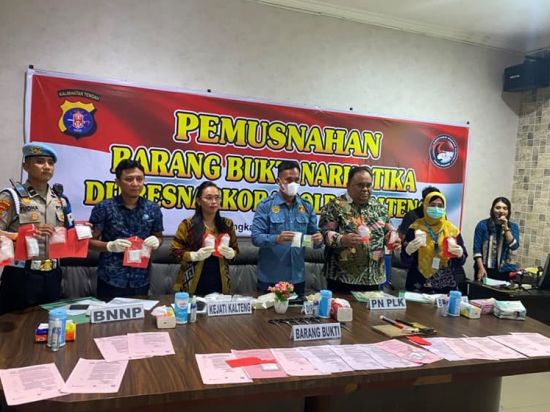 Polda Kalteng Musnahkan Hampir 489 Gram Sabu dan 38 Butir Ekstasi dari 15 Kasus Narkoba