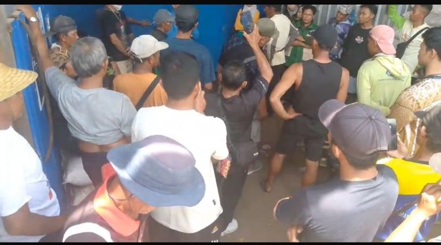 Header Distribusi Pupuk Subsidi Dipersoalkan, Petani Lampuyang Mengeluh Tak Kebagian