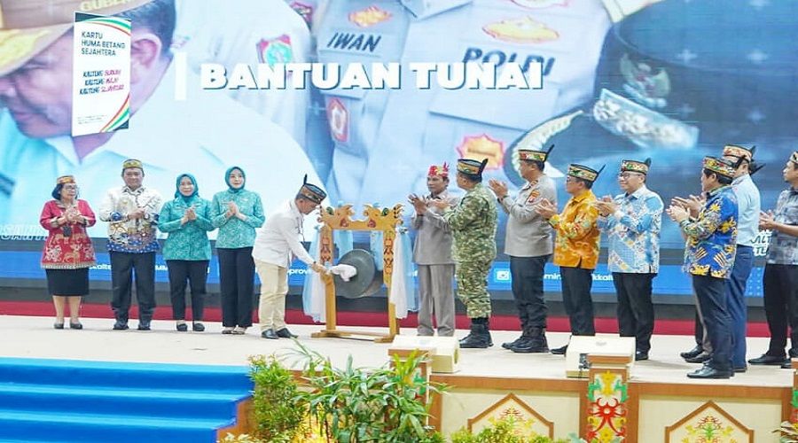 Header Gubernur Kalteng Tegaskan Bantuan Program Huma Betang Tidak Membedakan Penerima Manfaat
