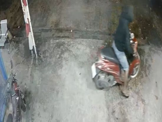 Motor Pemilik Salon Digondol Maling