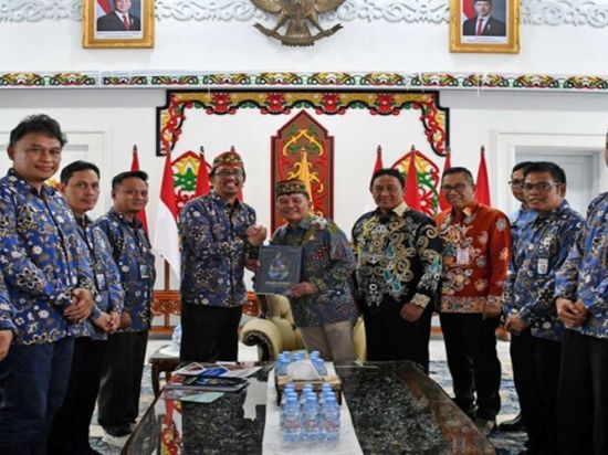 BPKP Kalteng Sampaikan Laporan Pengawasan Pangan dan Policy Brief Satu Data Pangan kepada Gubernur