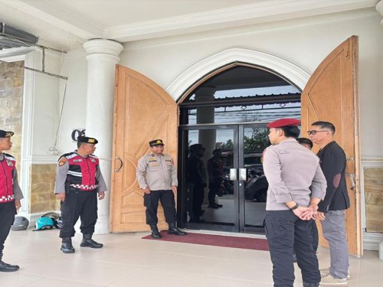133 Personil Gabungan Amankan Ibadah Jumat Agung di Palangka Raya