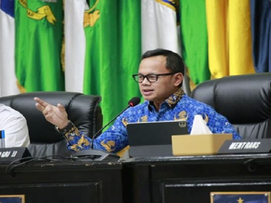 Wamendagri Bima Arya Minta Pemda Akselerasi Pemeriksaan Kesehatan Gratis dan Program 3 Juta Rumah