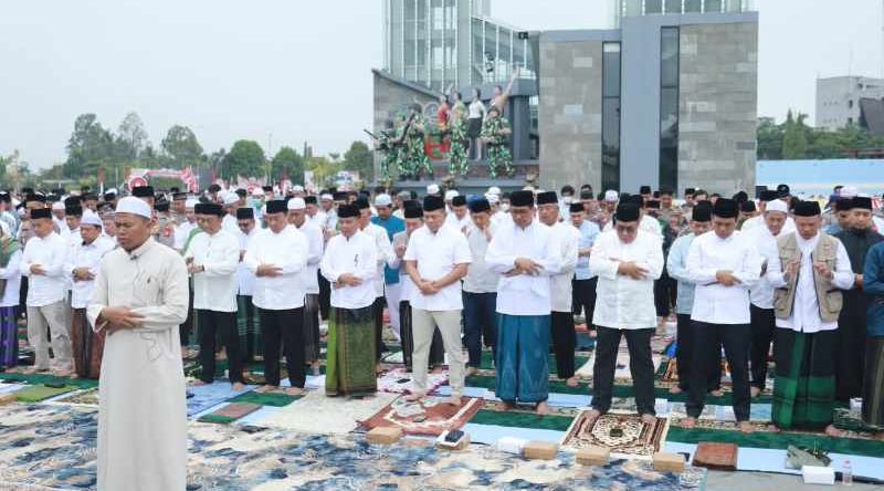 Salat Istisqo, Gubernur Kalteng Ajak Masyarakat Hadapi Kemarau dengan Ikhtiar dan Doa