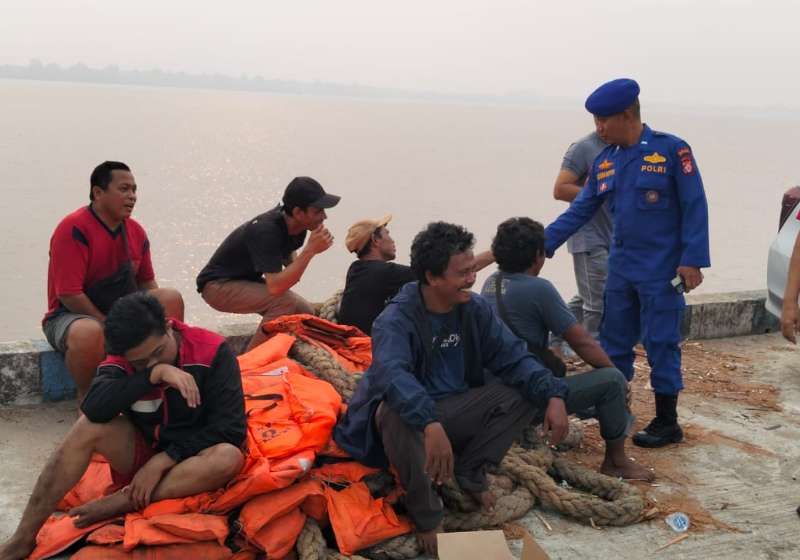 Header Kapal Imbal Bocor di Teluk Muara Sampit, 38 Penumpang Berhasil dievakuasi