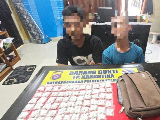 Ratusan Butir Obat Diduga Narkotika Diamankan, Dua Pelaku Ditangkap