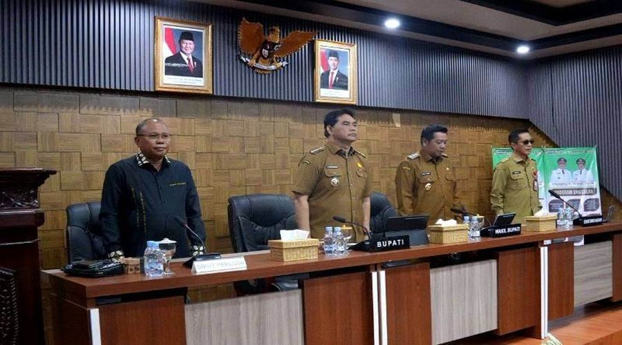 Header Bupati Tekankan Investasi Ramah Lingkungan dan Berdampak bagi Masyarakat