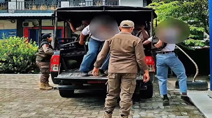 Header Petugas Jaring Sejumlah Siswa Berkeliaran Saat Jam Pelajaran di Sampit