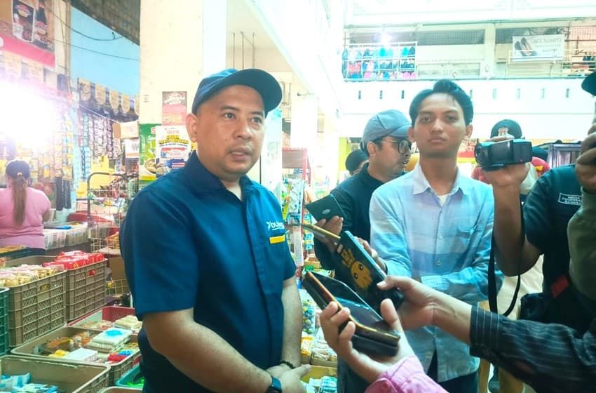 Header Bulog Prioritaskan Pedagang Resmi, Distribusi Minyak Goreng Bersubsidi  Ketat Diawasi di Kotim