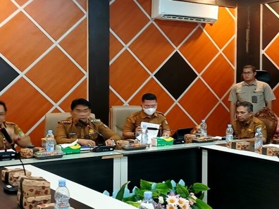 Pimpin Sosialisasi Pengadaan Tanah, Bupati Paparkan Rencana Pelebaran Jalan dan Waterfront City