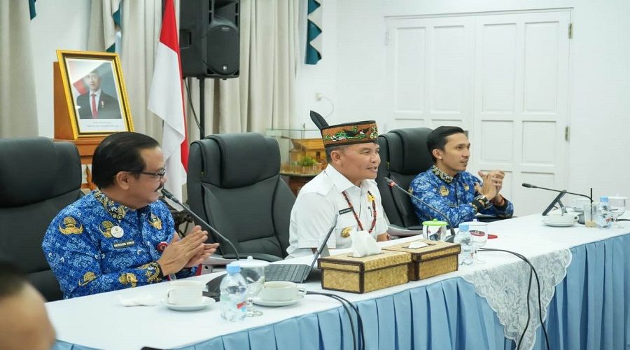 Header Gubernur Agustiar Sabran Sosialisasikan Program Kartu Huma Betang Sejahtera