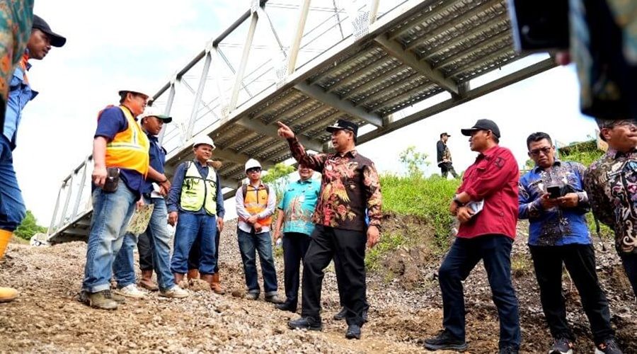 Header Bupati Tinjau Proyek Strategis, Pastikan Kualitas dan Ketepatan Waktu