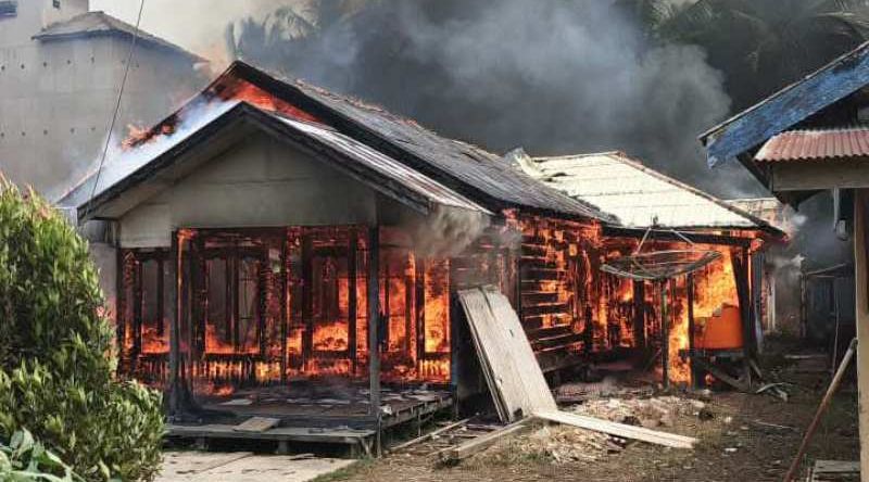 Kebakaran di Desa Babaung Kotim Hanguskan 3 Rumah dan Gedung Walet, Kerugian Capai Rp750 Juta