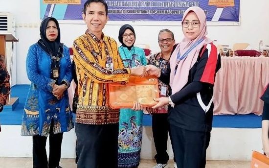 Pelatihan Menjahit Siapkan SDM dan Wirausaha Baru di Barut