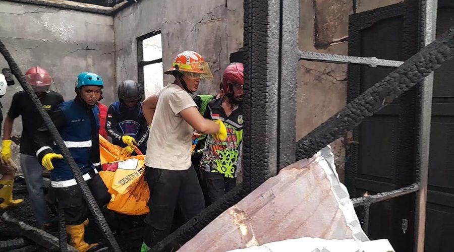 Header 2 Orang Tewas Akibat Kebakaran Rumah di Jalan Ranying Suring Palangka Raya