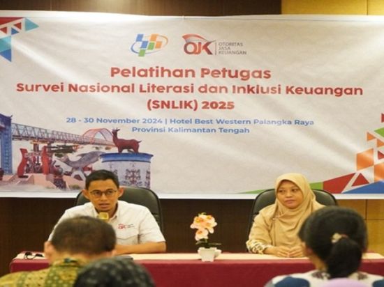 12 Petugas Survey Literasi dan Inklusi Keuangan Dapatkan Pelatihan Dari OJK  Dan BPS Kalteng