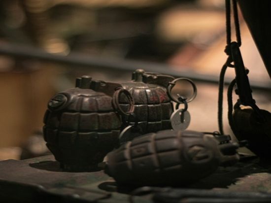 Warga Geger Ketika Anak-anak Temukan Granat Disangka Mainan di Sampit