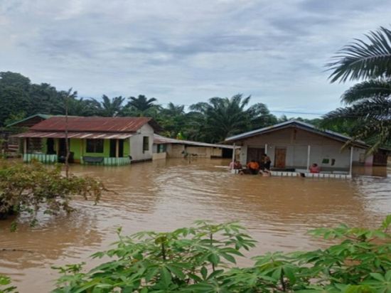 Jalan Bapinang–Pagatan, Kabupaten Kotim Putus , Akibat Banjir