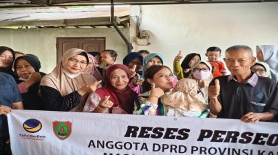 Warga Komplek Bandar Estate Palangka Raya Usulkan Perbaikan Jalan dan Drainase Ke Faridawaty