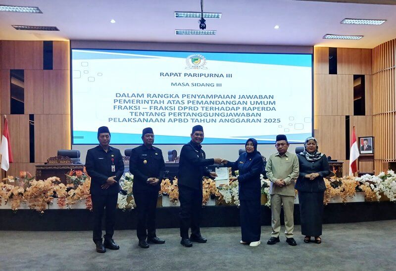 Header Bupati Tegaskan Komitmen Perkuat Tata Kelola APBD